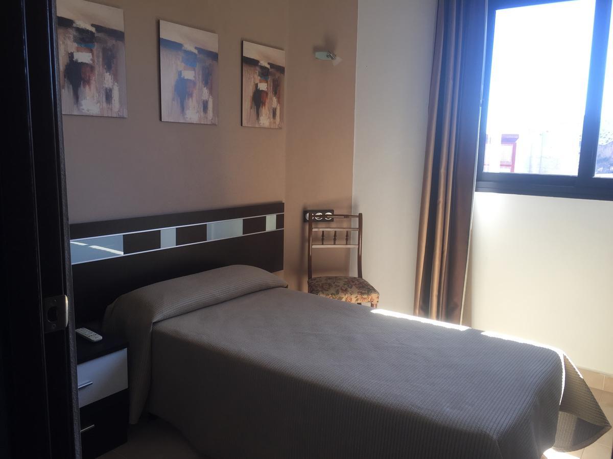 Hostal Zurich Huércal-Overa Buitenkant foto